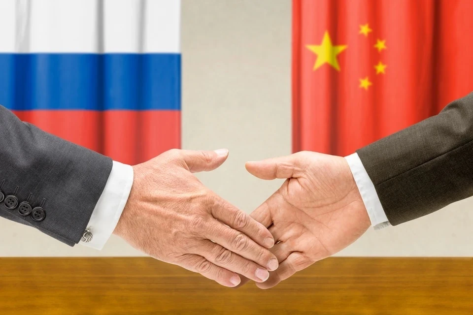 Россия и Китай подписали 22 документа о сотрудничестве в рамках визита Путина