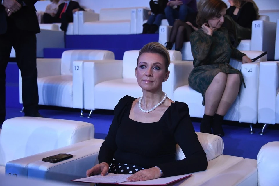 Захарова: прямое авиасообщение с США станет символом налаживания отношений с РФ