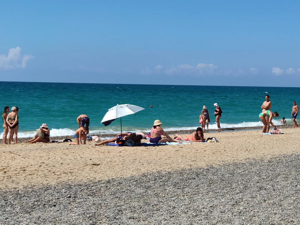 В Крыму теплое Черное море