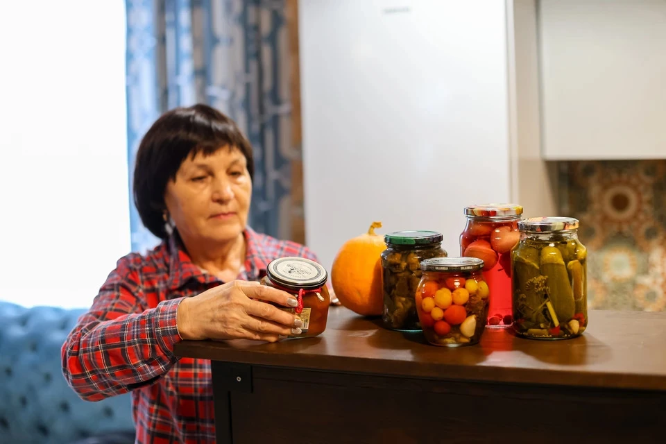Медэксперт Сережина: сушка и заморозка плодов полезнее солений и варений