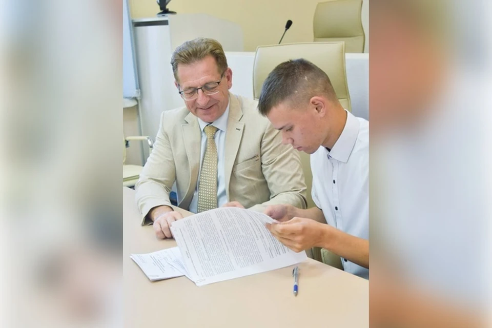 Выпускники энергодарских школ по целевым договорам будут учиться в СевГУ на атомщиков. Фото: администрация ЗАЭС