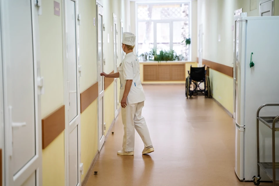 В Бурятии пациент одной из местных больниц украл форму медсестры, притворился ей и сбежал из учреждения.