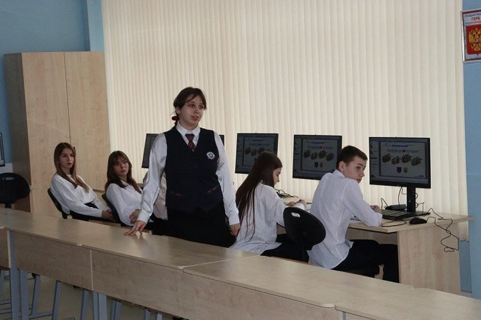 Санкт-Петербург поможет мариупольской молодежи найти свой путь в карьере. Фото: ТГ/Побратимство Петербурга и Мариуполя