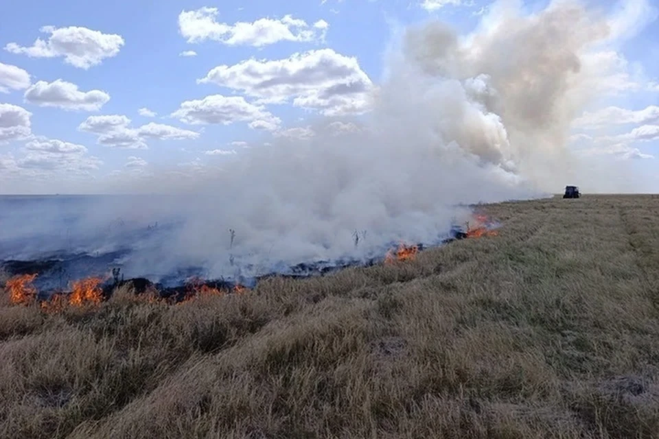 Пожары,разрушения и раненые мирные жители - таков итог обстрелов ВСУ. Фото: тг-канал Владимира Сальдо