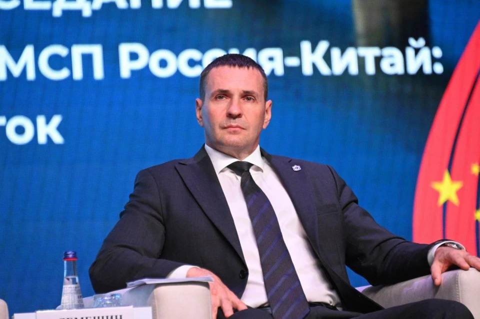 Губернатор подчеркнул стратегическую важность российско-китайского партнерства для развития Дальнего Востока Фото: Антон Шевченко