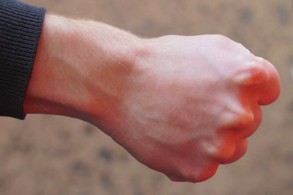 Мужчины, по словам очевидца, начали угрожать.