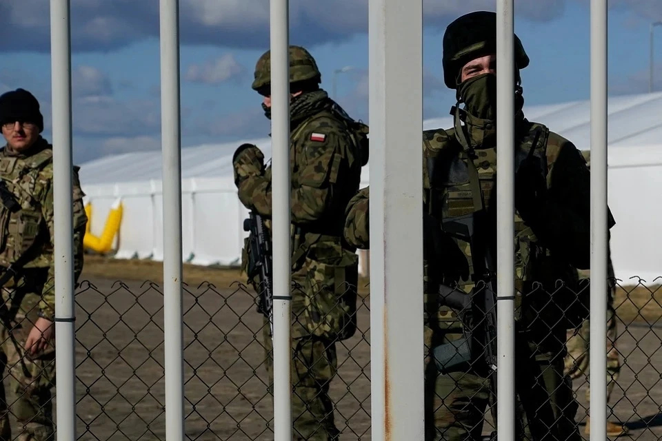 Белоруссия оповестила Польшу и Литву о приближении неизвестных дронов в небе