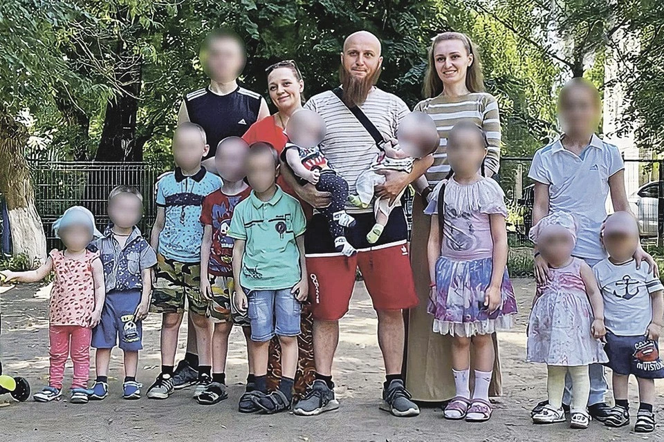 Многоженца Сухова ждет очная ставка с дочерью из-за обвинений в домогательствах. Фото: Социальные сети героя публикации