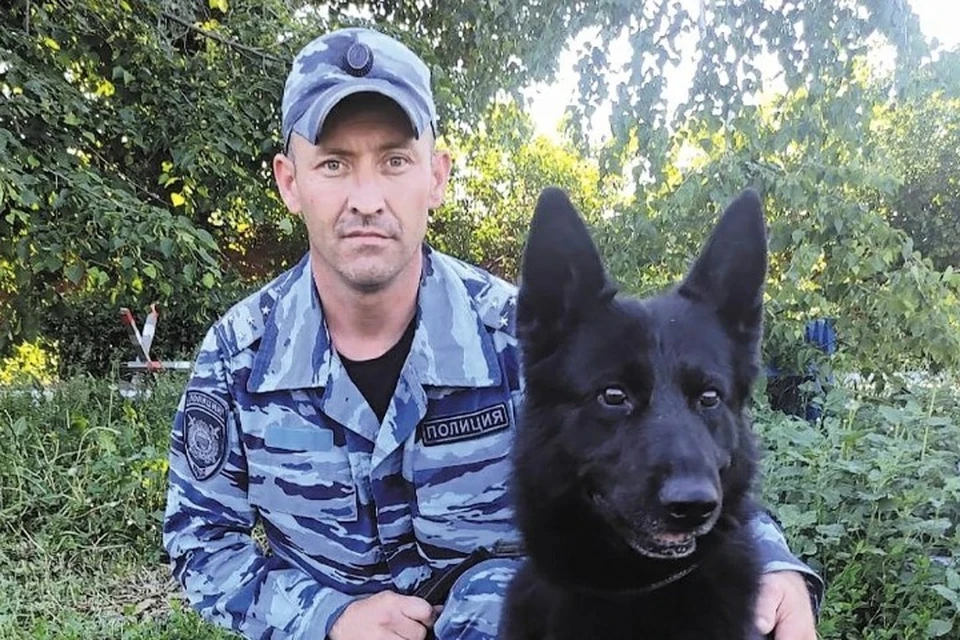 Радик Шакирзянов со служебной собакой провели в Запорожской области четыре месяца. Фото: из архива героя публикации