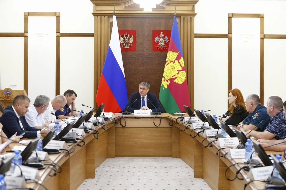 Заседание краевой комиссии по предупреждению и ликвидации чрезвычайных ситуаций. Фото: пресс-службы администрации Краснодарского края.