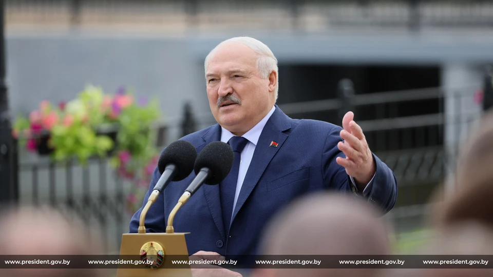 Лукашенко сказал, как поступать, чтобы белорусы «меньше валялись в больницах» и были здоровы. Фото: president.gov.by