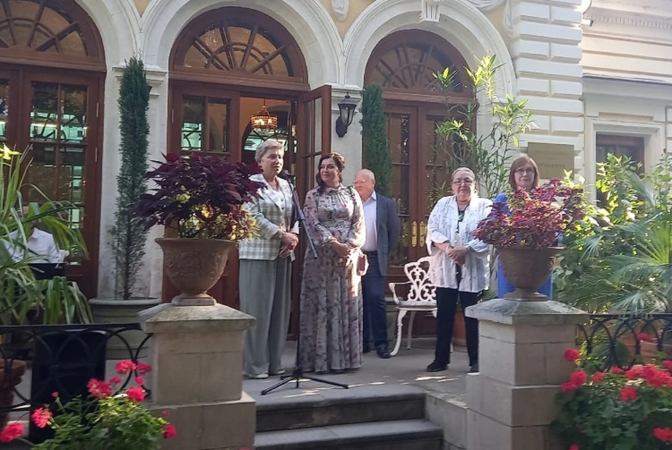 Уникальная выставка открылась в этом атмосферном месте. Фото: Юлия КРУТОВА