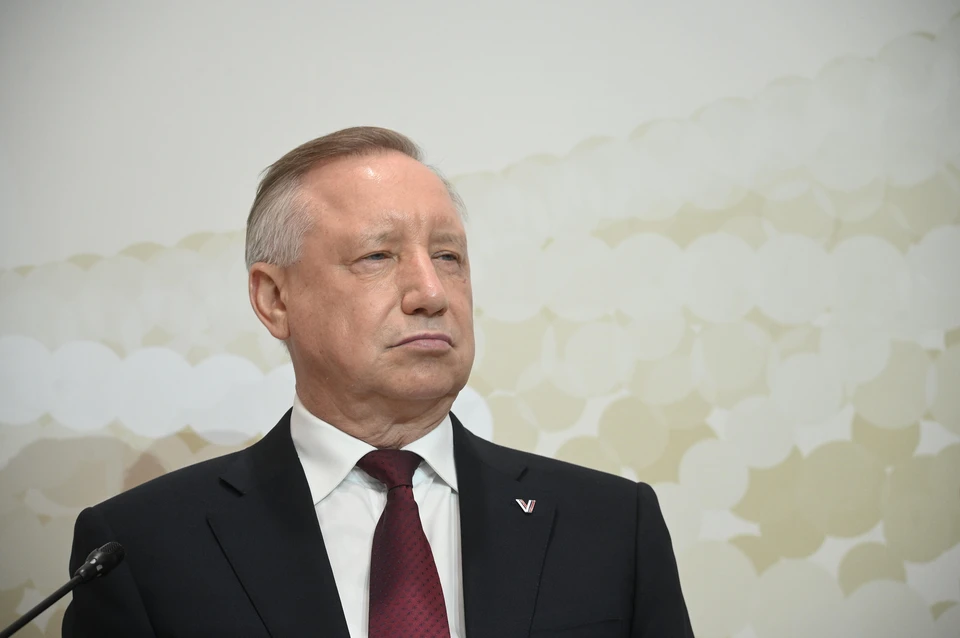 Путин прибыл в Петербург для участия в форуме и провел встречу с Бегловым