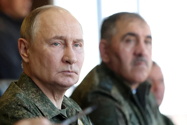 Владимир Путин в военной форме и ответный удар «Орешником»: Россия и Белоруссия скоординировали действия