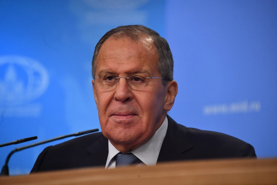 Флинн в прошлом связывался с послом России по поводу введенных ранее санкций против Москвы