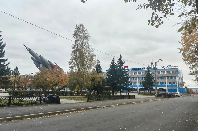 Сделал три круга над Байкалом и вернулся в Иркутск: эксперт назвал возможную причину посадки боинга из Пекина на авиазаводе