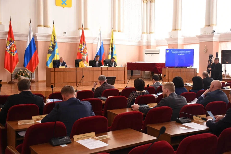 На предстоящем организационном заседании депутаты получат официальные удостоверения. Фото: Оренбургский городской Совет