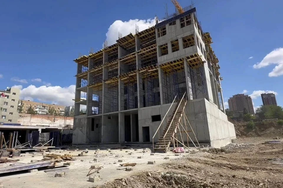В ДНР строят более 70 многоквартирных домов. Фото: Минстрой ДНР