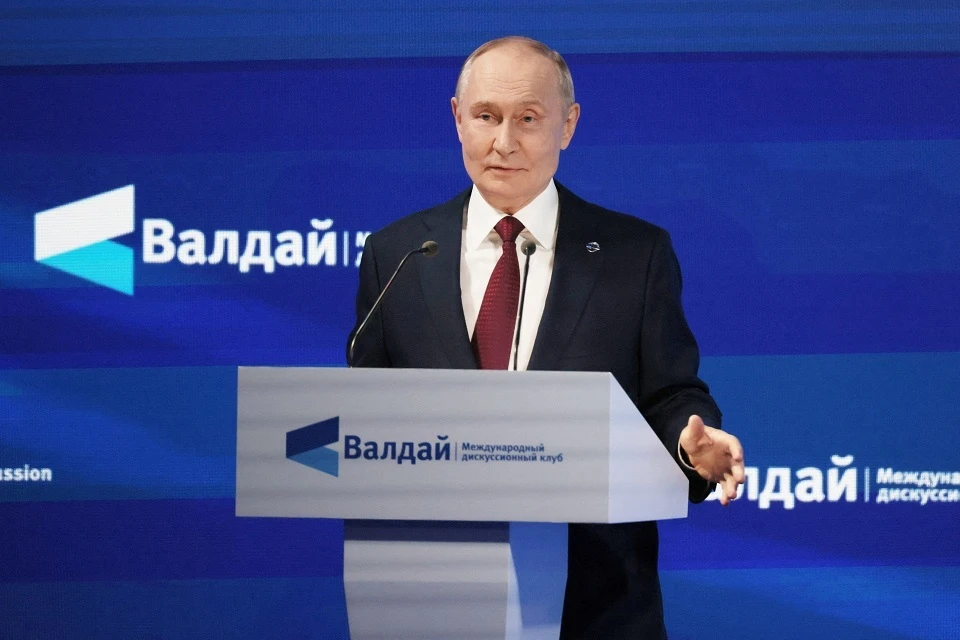 Владимир Путин: Запад предпринимает попытки цветной революции в Сербии