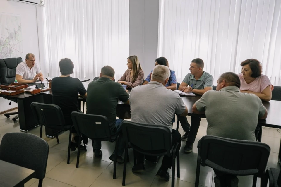 Власти города прилагают все усилия для скорейшего решения жилищного вопроса для жителей Мариуполя. Фото: ТГ/Кольцов