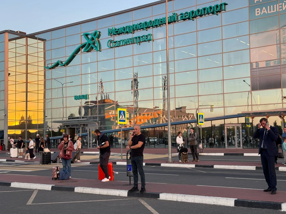 Ограничения на полеты в аэропорту сняли.