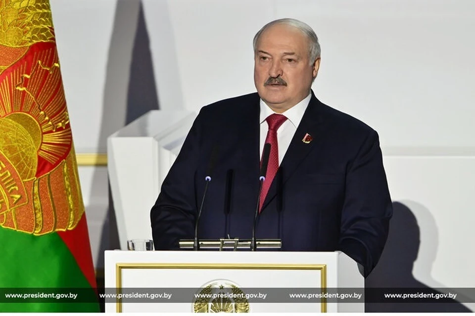 Александр Лукашенко сказал, что роль учителя в эпоху стремительного инновационного развития велика как никогда. Фото: архив president.gov.by.