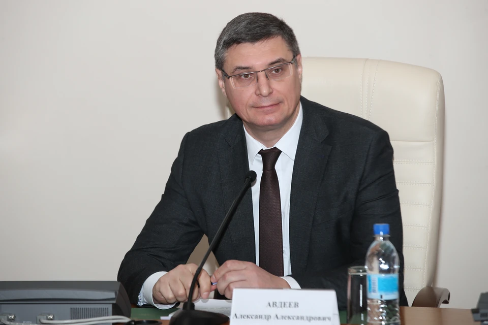 Александр Авдеев поздравил учителей Владимирской области с профессиональным праздником.