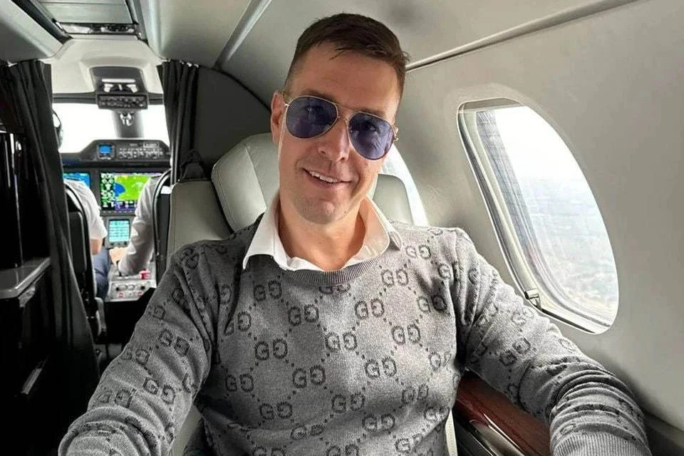 Суд утвердил заочный арест блогера Алекса Лесли