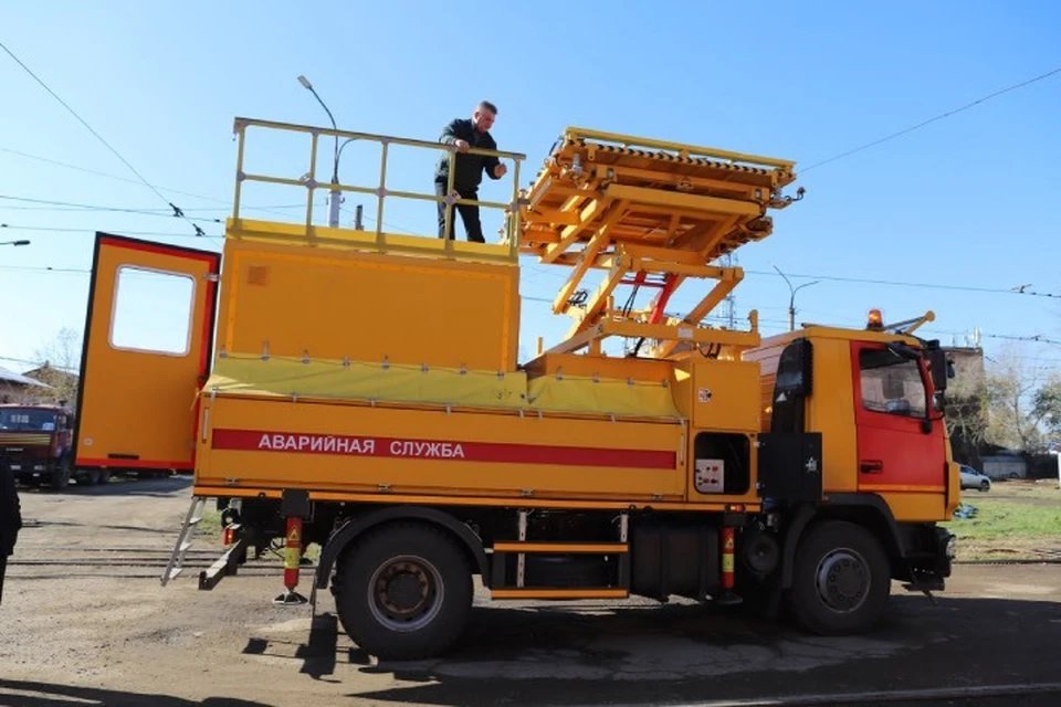 В Иркутске автопарк пополнился техникой для обслуживания трамваев и троллейбусов. Фото: пресс-служба администрации Иркутска