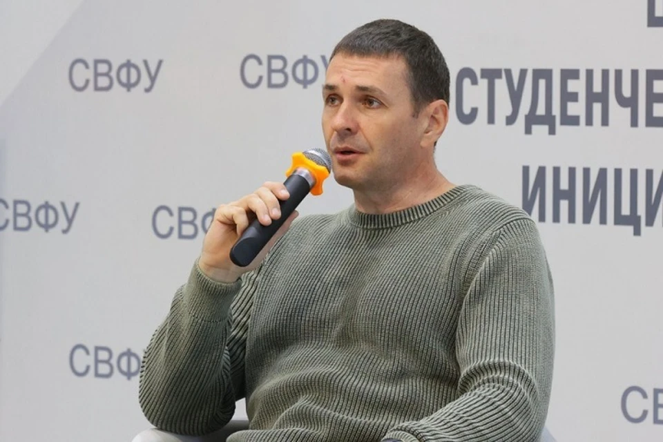 Дмитрий Демешин рассказал ребятам о своем опыте в юридической сфере