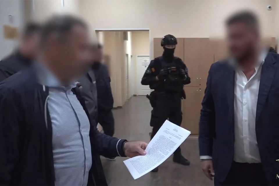 Полицейские Санкт-Петербурга задержали подозреваемых в хищении средств у желающих сражаться за Отечество