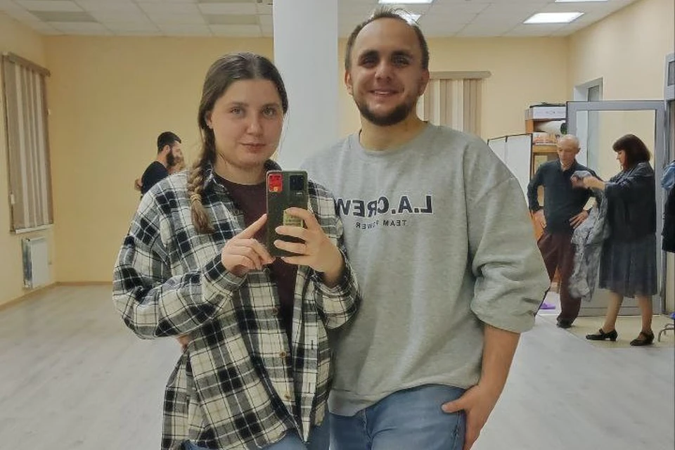 Журналист "Комсомольской правды" Николай Сальников и его жена Анна на занятии по танго