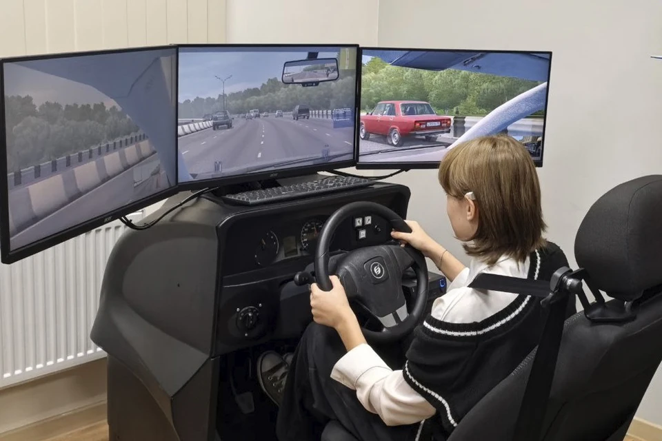 Школьников обучат ПДД и навыкам вождения. Фото: www.gov.spb.ru