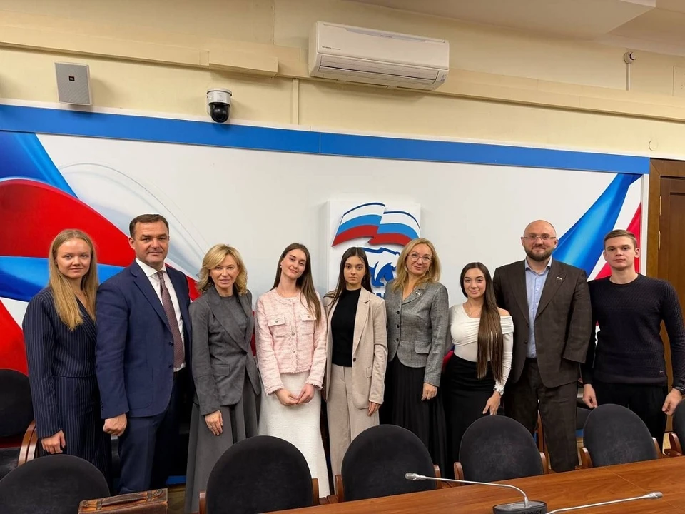 Студенты-юристы из Шахт получили уникальный опыт в федеральном парламенте. Фото: Заксобрание Ростовской области.