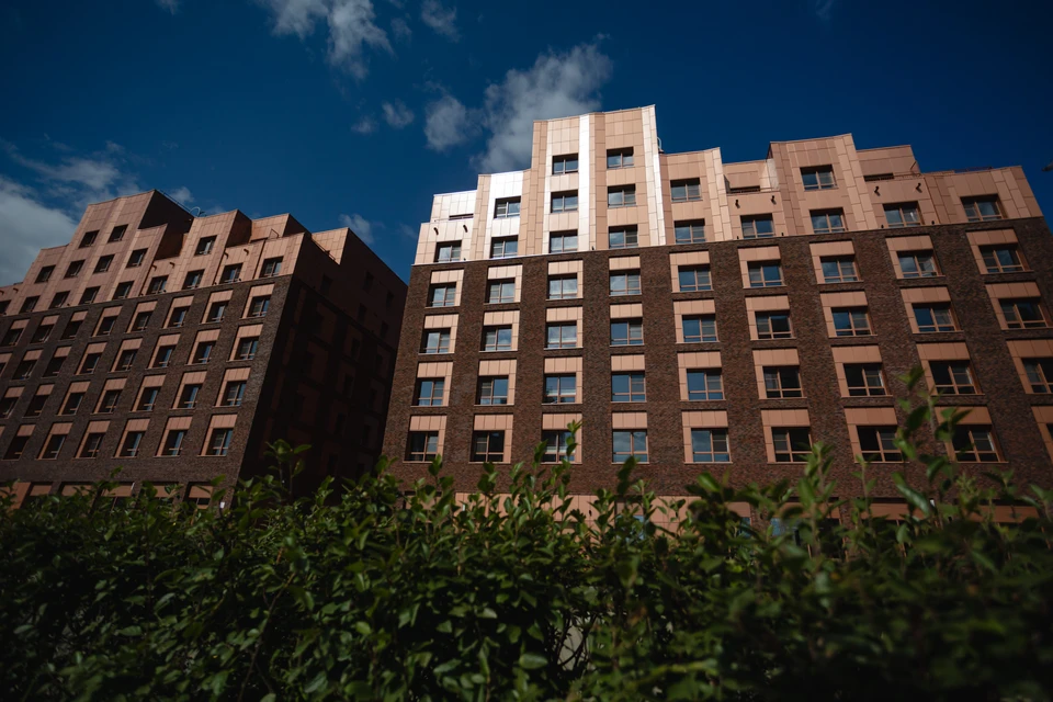 Первые гостиницы кампуса открылись в 2024 году.