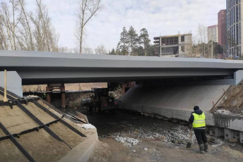 В Новосибирске ремонт моста через реку Ельцовка-2 подходит к завершению. Фото: телеграм-канал Максима Кудрявцева