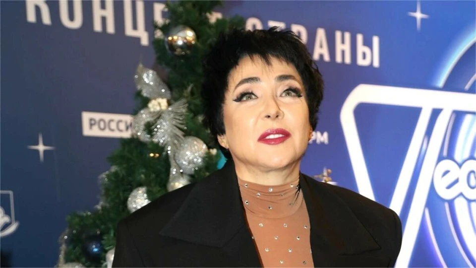 Певица Лолита рассказала, что стала жертвой телефонных мошенников
