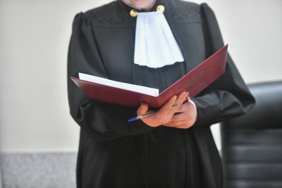 Ближайшие два с половиной года осужденный проведет в воспитательной колонии.