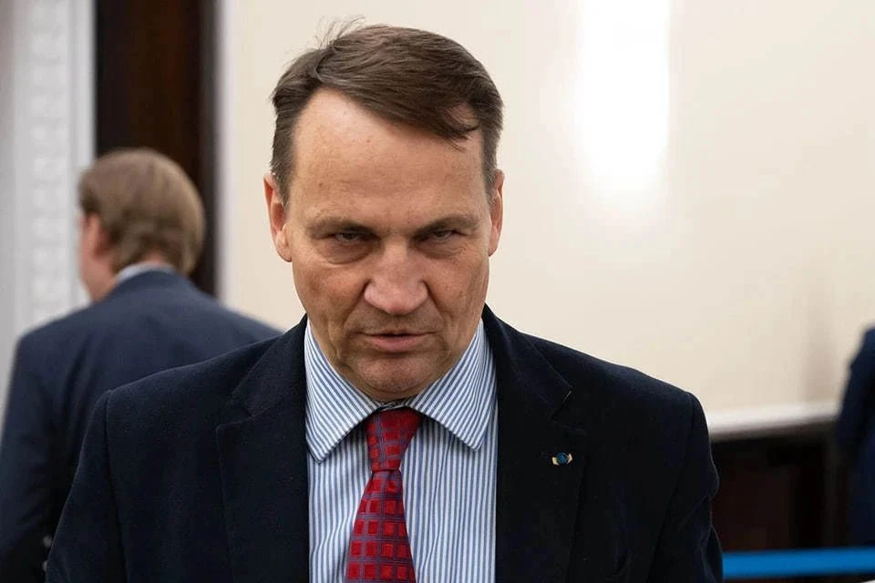 Польша угрожает Венгрии терактом: глава МИД выступил с дерзким заявлением