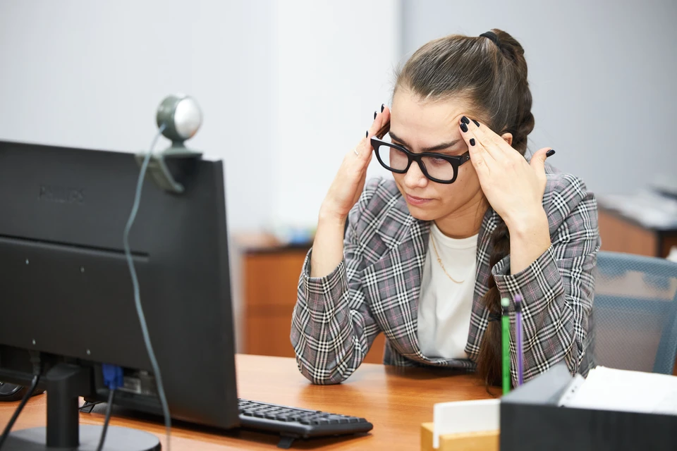 Метеозависимым людям во время магнитных перепадов рекомендуют больше отдыхать