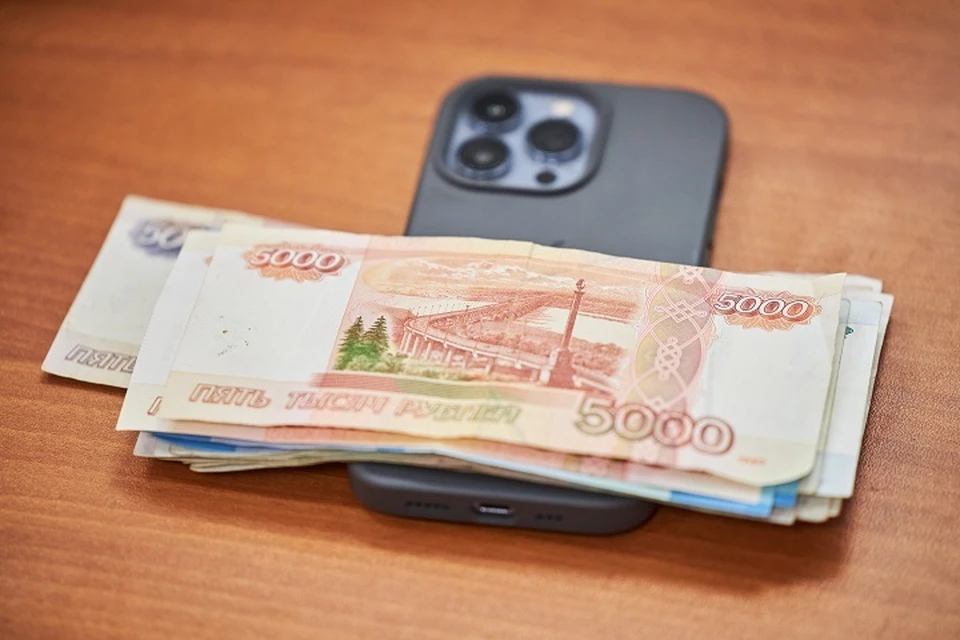 Мошенники украли 107 тысяч рублей у женщины из Хабаровского края