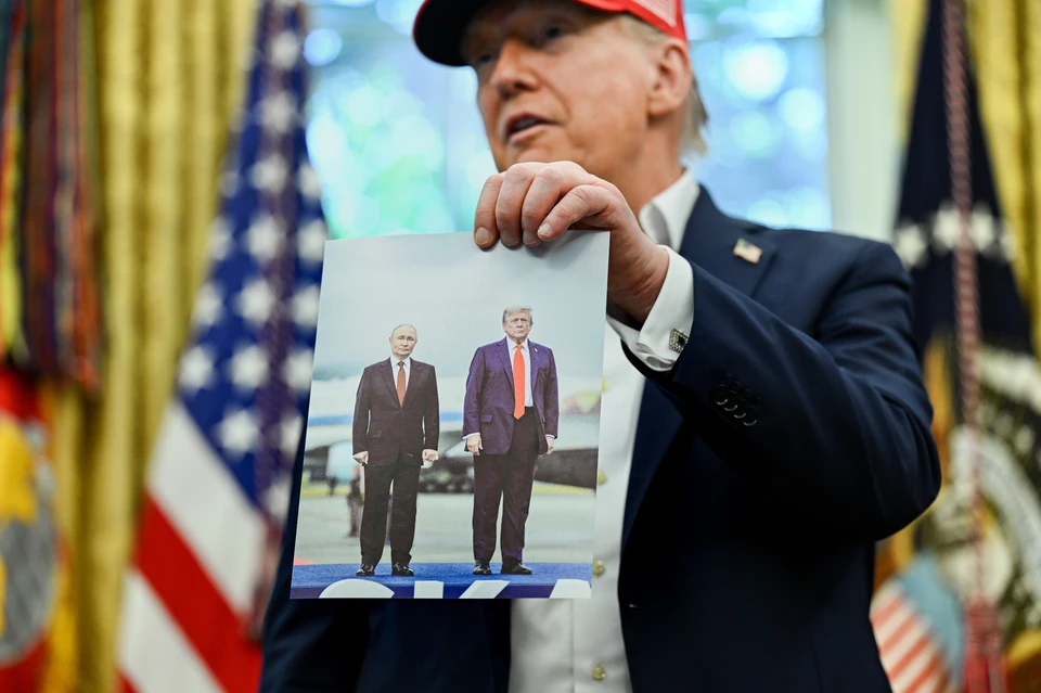 Дональд Трамп заявил, что отменил встречу с Владимиром Путиным в Венгрии