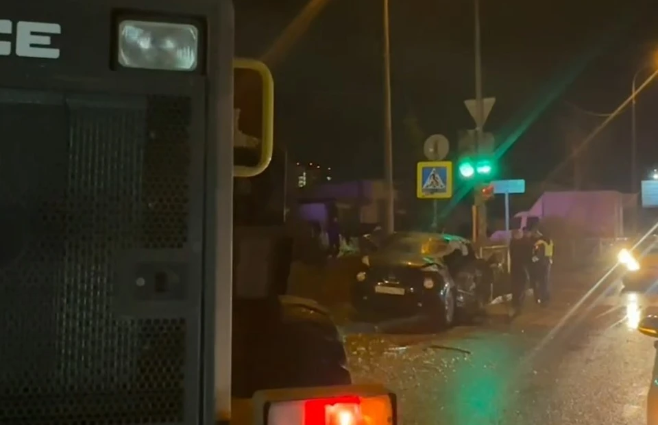 Водитель «Ниссан» скончалась на месте происшествия.