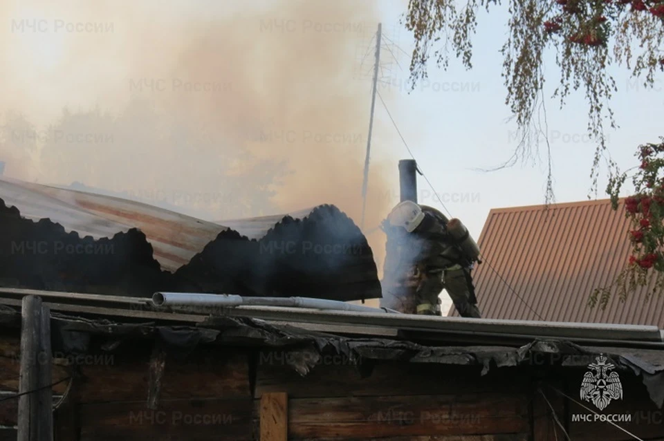 В Свердловской области в пожаре погиб уралец. Фото: ГУ МЧС Свердловской области
