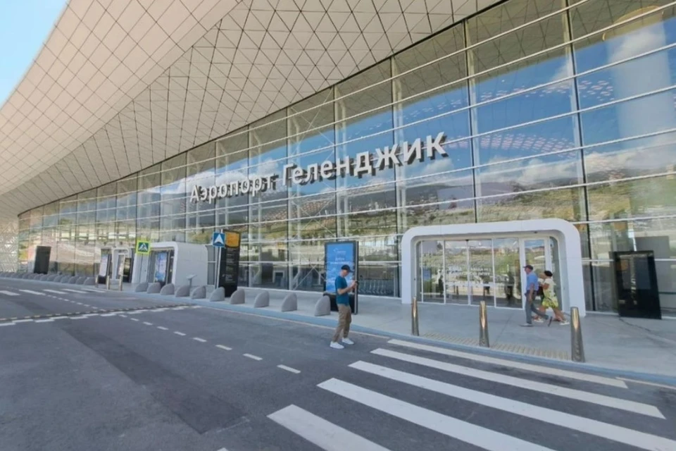 Аэропорты возобновили работу