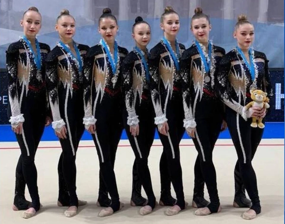 Тульские гимнастки завоевали серебро на всероссийских соревнованиях в Санкт-Петербурге