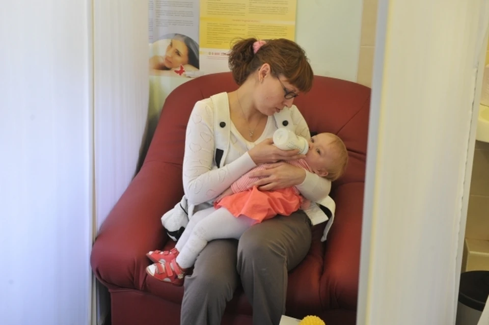 В заявлении следует указать причину изменения персональных данных и приложить все необходимые документы.