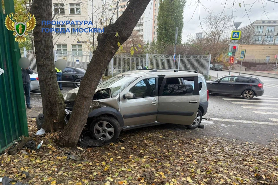 Двое подростков пострадали в ДТП с автомобилем под управлением 15-летнего друга