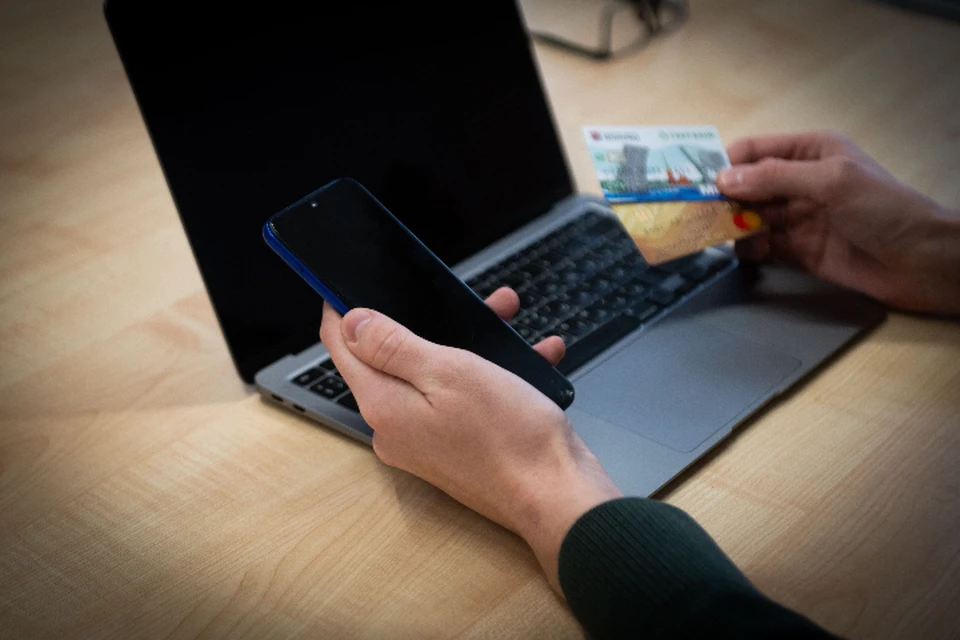 Аферисты обманули жительницу Бурятии под предлогом заработка на бирже