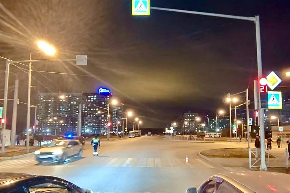 Водитель вылетел на «красный» и сбил беременную с ребенком. Фото: ГАИ по Новосибирску